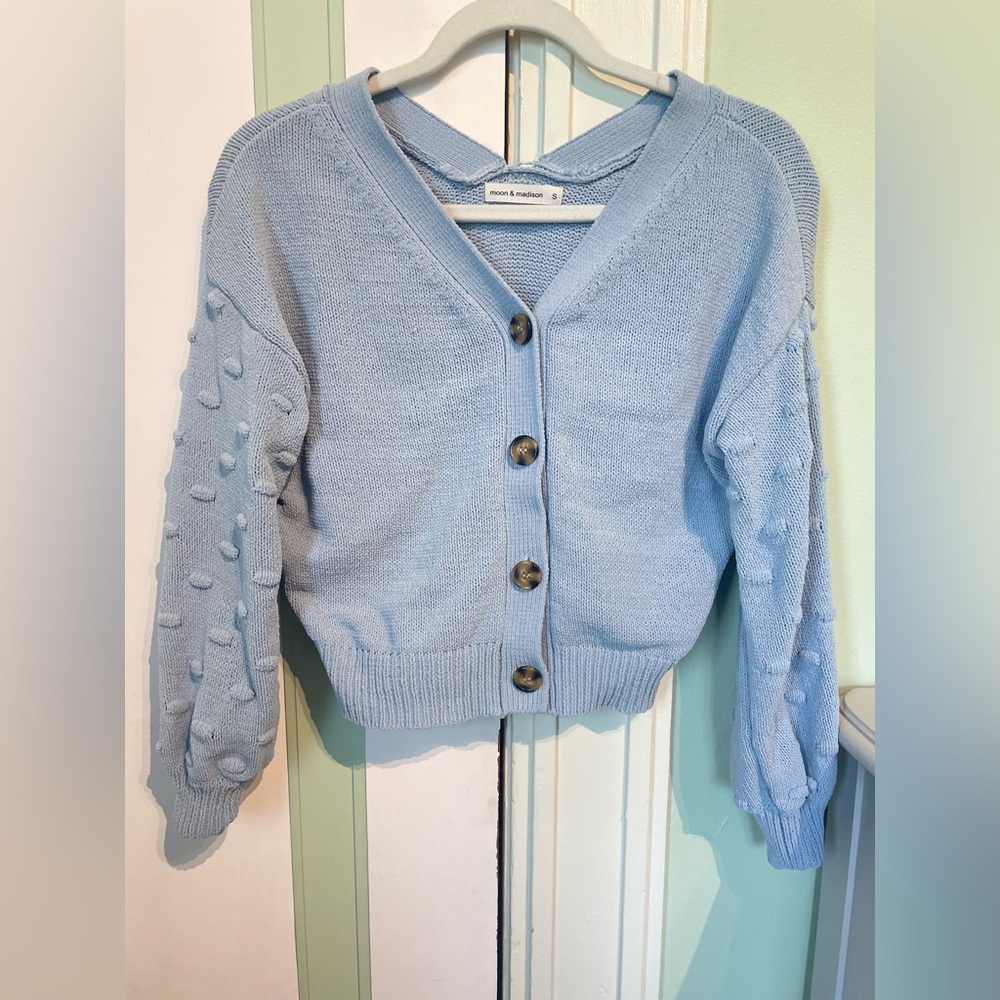Moon & Madison. Light blue. Cropped button up sweater. Size small.